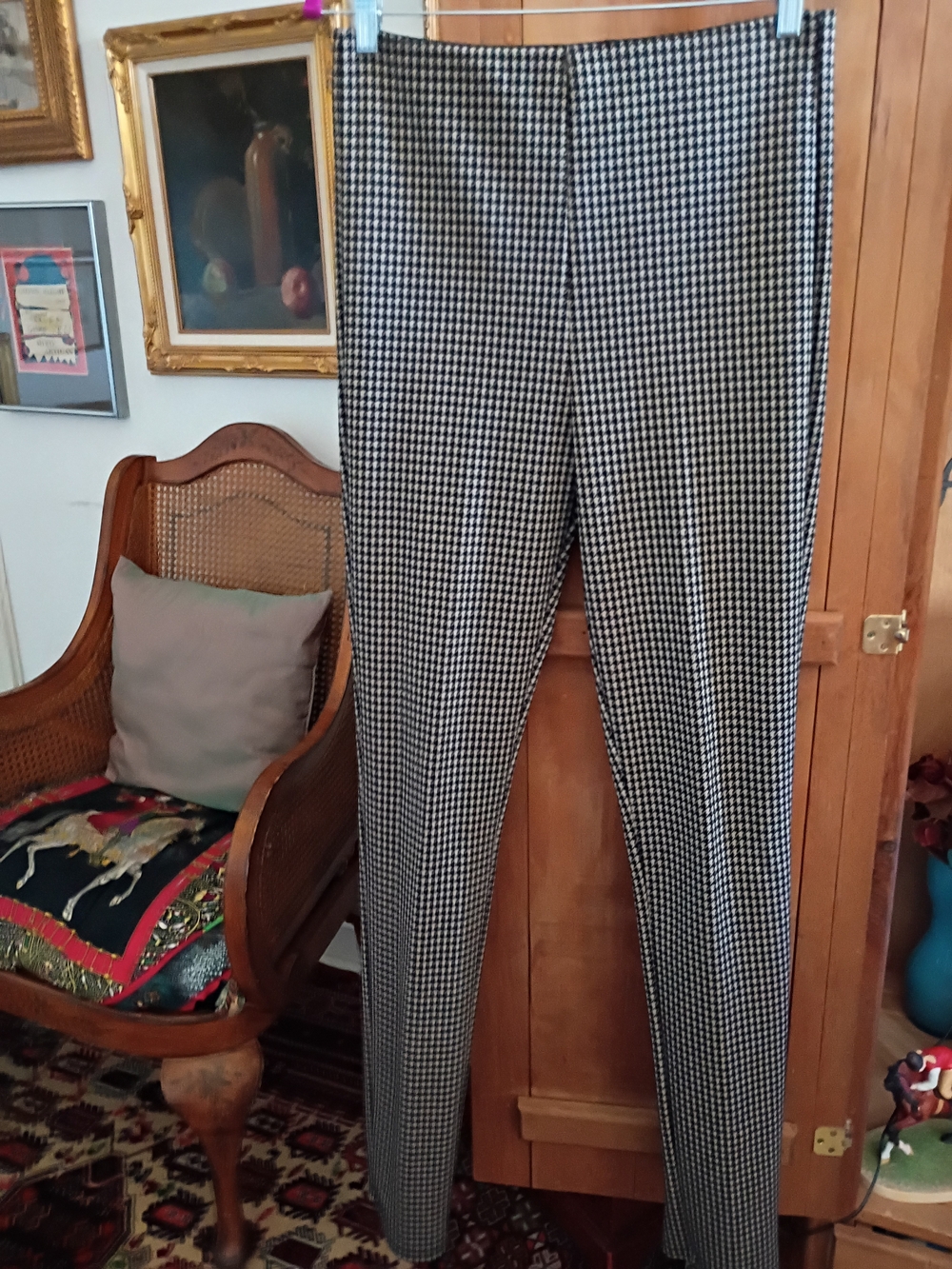 Women's Black & White Houndstooth Stretch slim pants with zipper bottoms